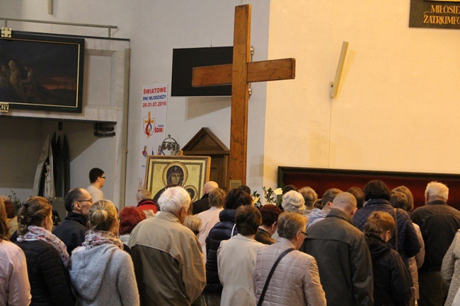 Symbole ŚDM w Oławie