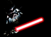Reżyser "Star Wars" przechodzi na ciemną stronę mocy?