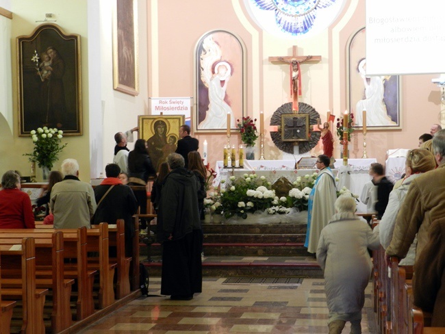 Symbole ŚDM w Obornikach Śląskich