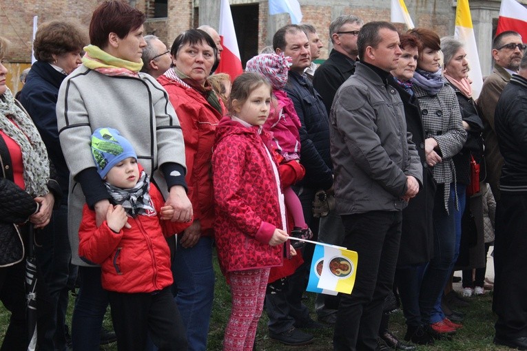 Płock. Nawiedzenie w parafii Matki Bożej Fatimskiej