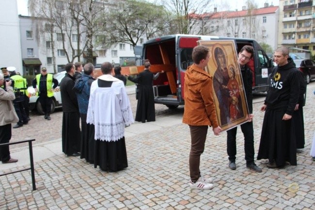 Symbole ŚDM w Trzebnicy