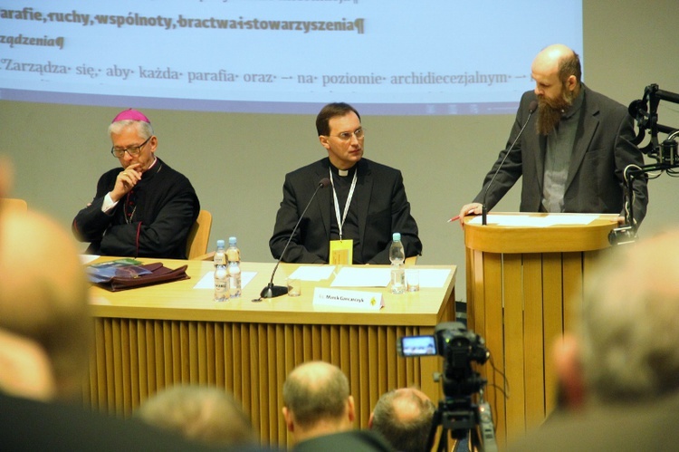 II Synod - sesja plenarna 9 kwietnia