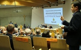 II Synod - sesja plenarna 9 kwietnia