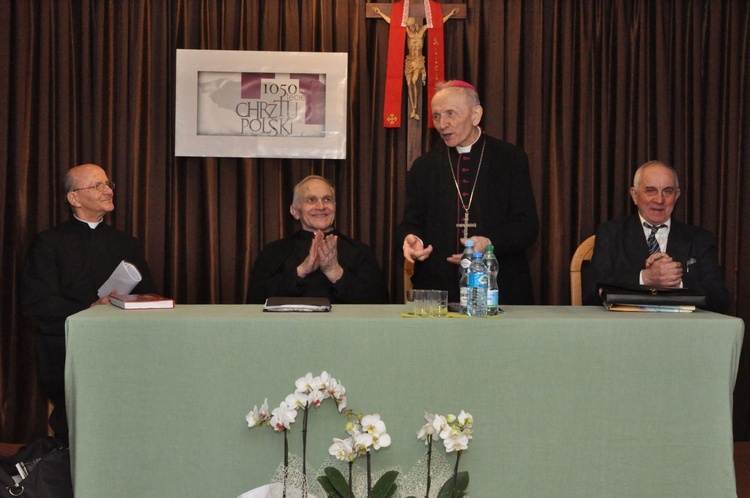 1050. rocznica chrztu Polski - konferencja w Tropiu