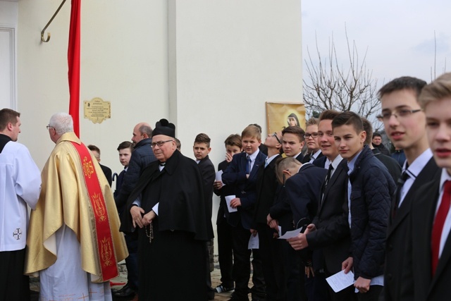 Znaki Bożego Miłosierdzia w Zabrzegu