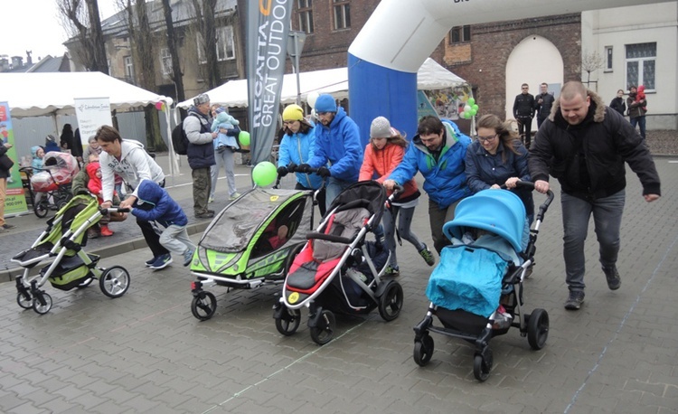 BuggyGym i rodzinne wyścigi wózków