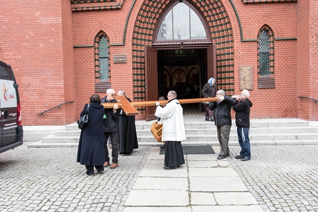 Symbole ŚDM w parafii pw. św. Henryka