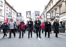 Marsz z portretami przeszedł ulicami stolicy po raz piąty