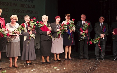  Podczas siedemnastu edycji wręczono 102 statuetki, nagradzając osoby i przedsiębiorstwa z całej diecezji, które w różny sposób pomagają bliźnim