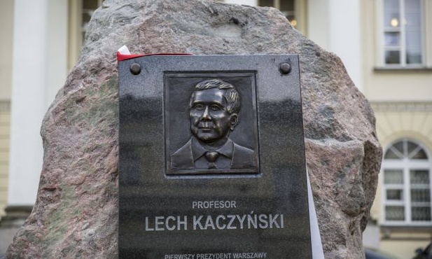 Pomnik Lecha Kaczyńskiego nielegalny?