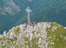 Krzyż postawiony na Giewoncie ponad sto lat temu