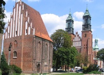 Około 104 tys. zł od kapłanów na wsparcie poznańskiego szpitala