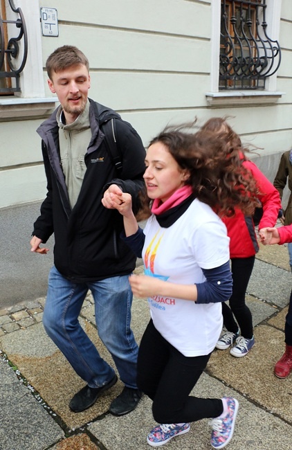 Taniec Miłosierdzia na Ostrowie Tumskim