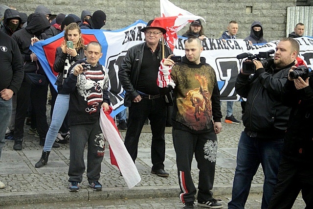 Manifestacja przeciwko imigrantom