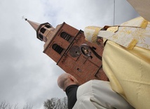 Rekonstrukcja wieży w Białkowie