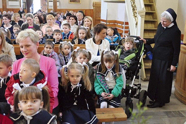  W czasie Mszy św. w tymbarskim kościele