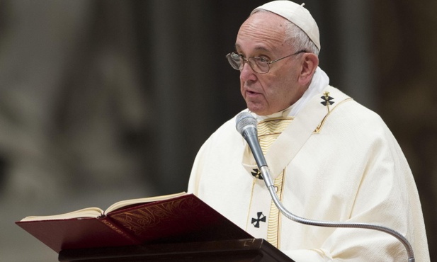 Papież: Uchodźcy nie są problemem. Są darem