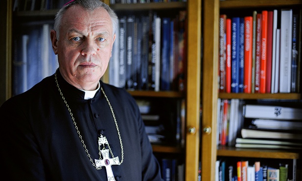 Strawić Eucharystię