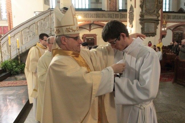 Poznają Boga przez liturgię