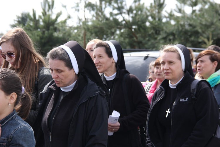 Pielgrzymka z Roszkowej Woli do Żdżar w 27. rocznicę beatyfikacji Franciszki Siedliskiej