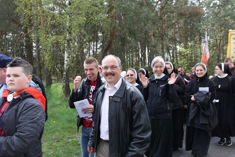 Pielgrzymka z Roszkowej Woli do Żdżar w 27. rocznicę beatyfikacji Franciszki Siedliskiej