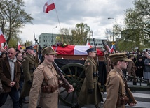 A. Macierewicz: "Chowamy symbol bohaterstwa"