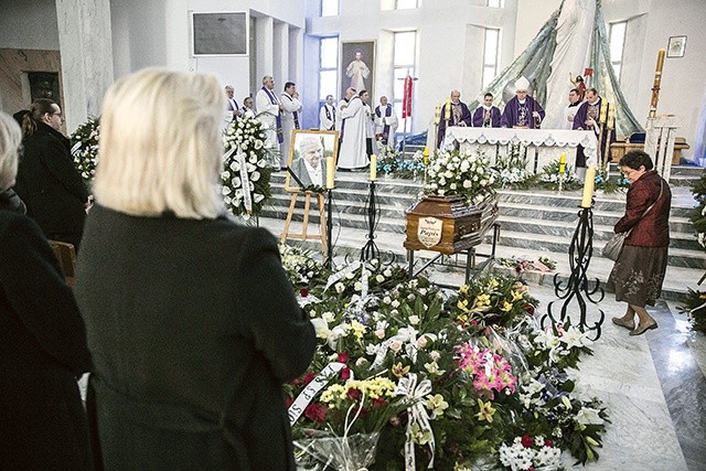 – Emanował od niej wewnętrzny pokój, życzliwość i akceptacja woli Bożej w każdej sytuacji – wspominali ci, którzy znali panią Władysławę.