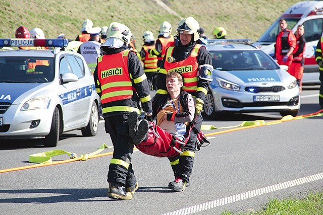 Czescy strażacy z Bohumina dotarli krótko po polskich policjantach.