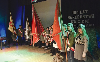 ▲	Jubileuszowe obchody powstania pierwszych drużyn harcerskich w Opatowie.