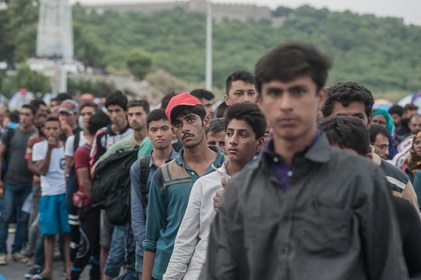 Kard. Grech: Europa za słaba na migrantów