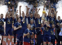 Zaksa na tronie