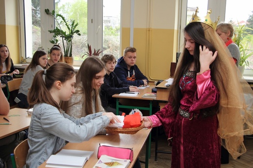 Projekt edukacyjny z religii w Gimanzjum nr 2 w Łowiczu