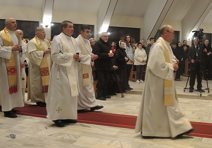 Msza św. księży rodaków i pracujących na Złotych Łanach