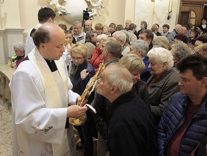 Znaki Bożego Miłosierdzia w Hałcnowie