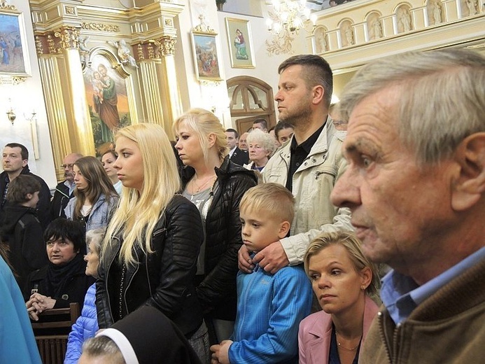 Znaki Bożego Miłosierdzia w Hałcnowie