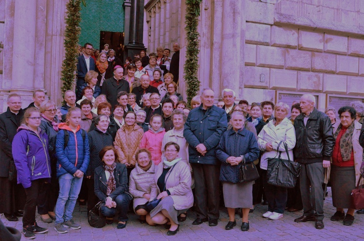 Ze Szczepanowa na Wawel