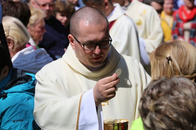 Msza św. dla pielgrzymów łagiewnickich - Hałcnów 2016