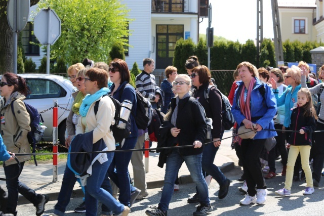 IV pielgrzymka do Łagiewnik wyrusza z Hałcnowa - cz. I