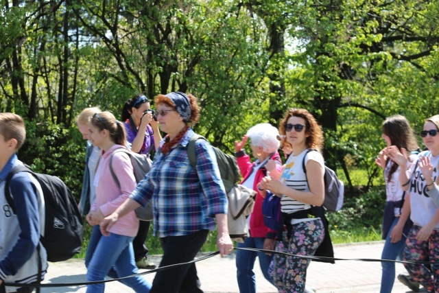 IV pielgrzymka do Łagiewnik wyrusza z Hałcnowa - cz. I