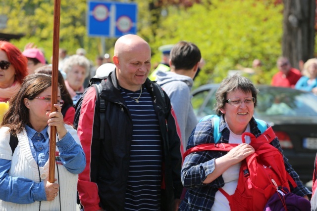 IV pielgrzymka do Łagiewnik wyrusza z Hałcnowa - cz. I