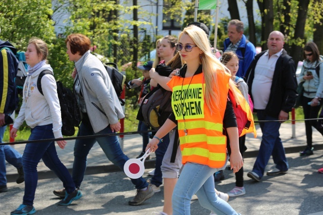 IV pielgrzymka do Łagiewnik wyrusza z Hałcnowa - cz. II