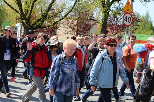 IV pielgrzymka do Łagiewnik wyrusza z Hałcnowa - cz. II