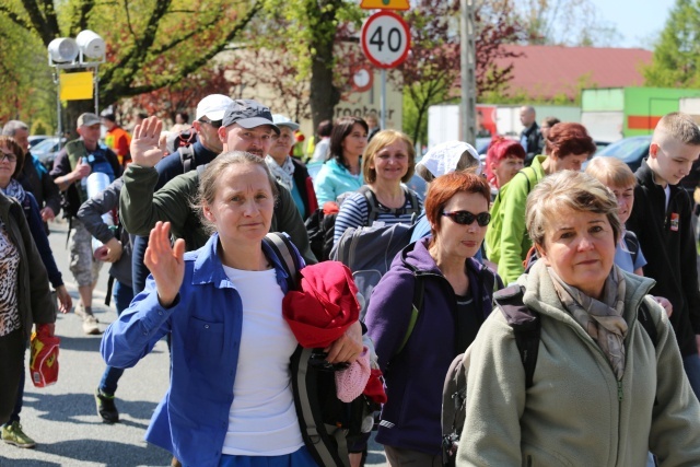 IV pielgrzymka do Łagiewnik wyrusza z Hałcnowa - cz. II