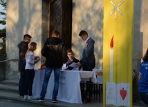 Wielkanocne czuwanie młodzieży w Jemielnicy