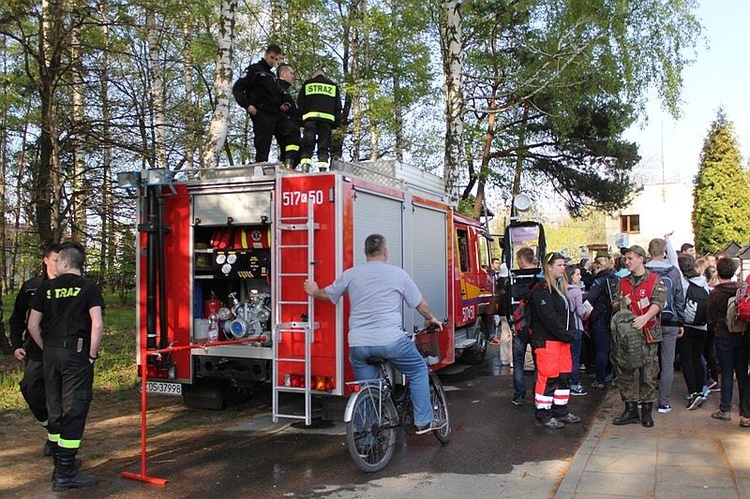 Pielgrzymi łagiewniccy w Kętach Podlesiu