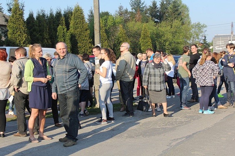 Nowa Wieś przywitała pielgrzymów grupy św. Maksymiliana
