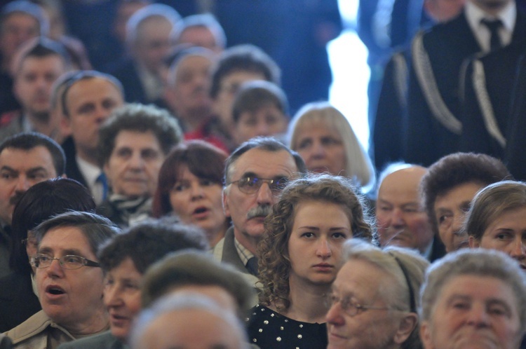 Parafia w Borzęcinie Dolnym ma 80 lat 