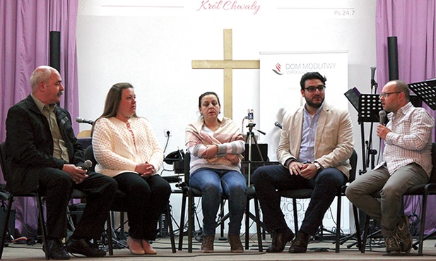 Podczas modlitwy zorganizowanej przez Fundację 24/7 Syryjczycy opowiadali o swoich doświadczeniach.