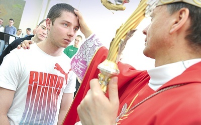 Rokrocznie bierzmowanie to jedno z wielkich świąt w zakładzie poprawczym w Świdnicy.