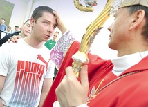 Rokrocznie bierzmowanie to jedno z wielkich świąt w zakładzie poprawczym w Świdnicy.